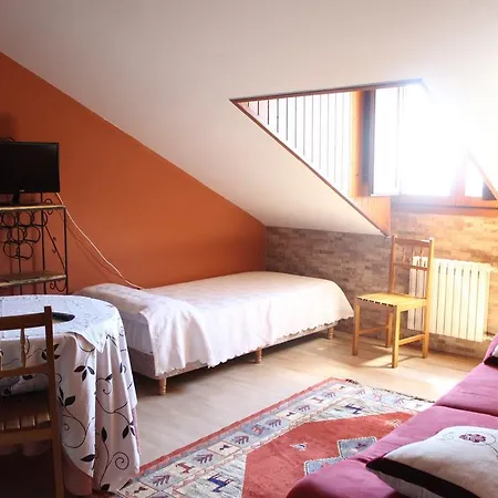 A Traina Guest house