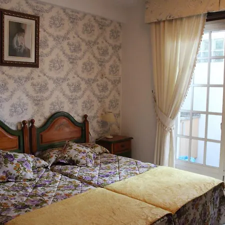 A Traina Guest house *